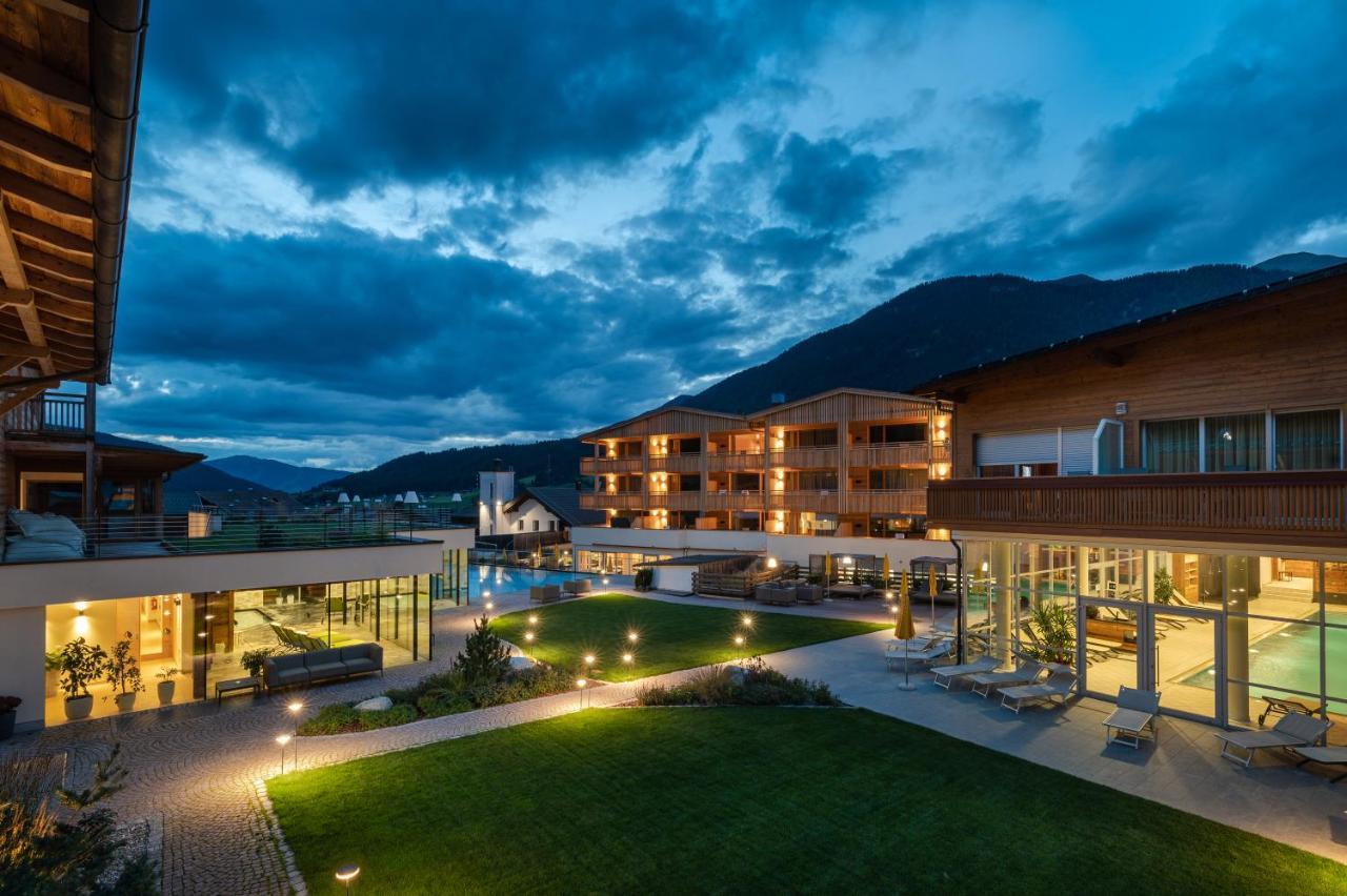 Alpine Nature Hotel Stoll Planca di Sopra Luaran gambar