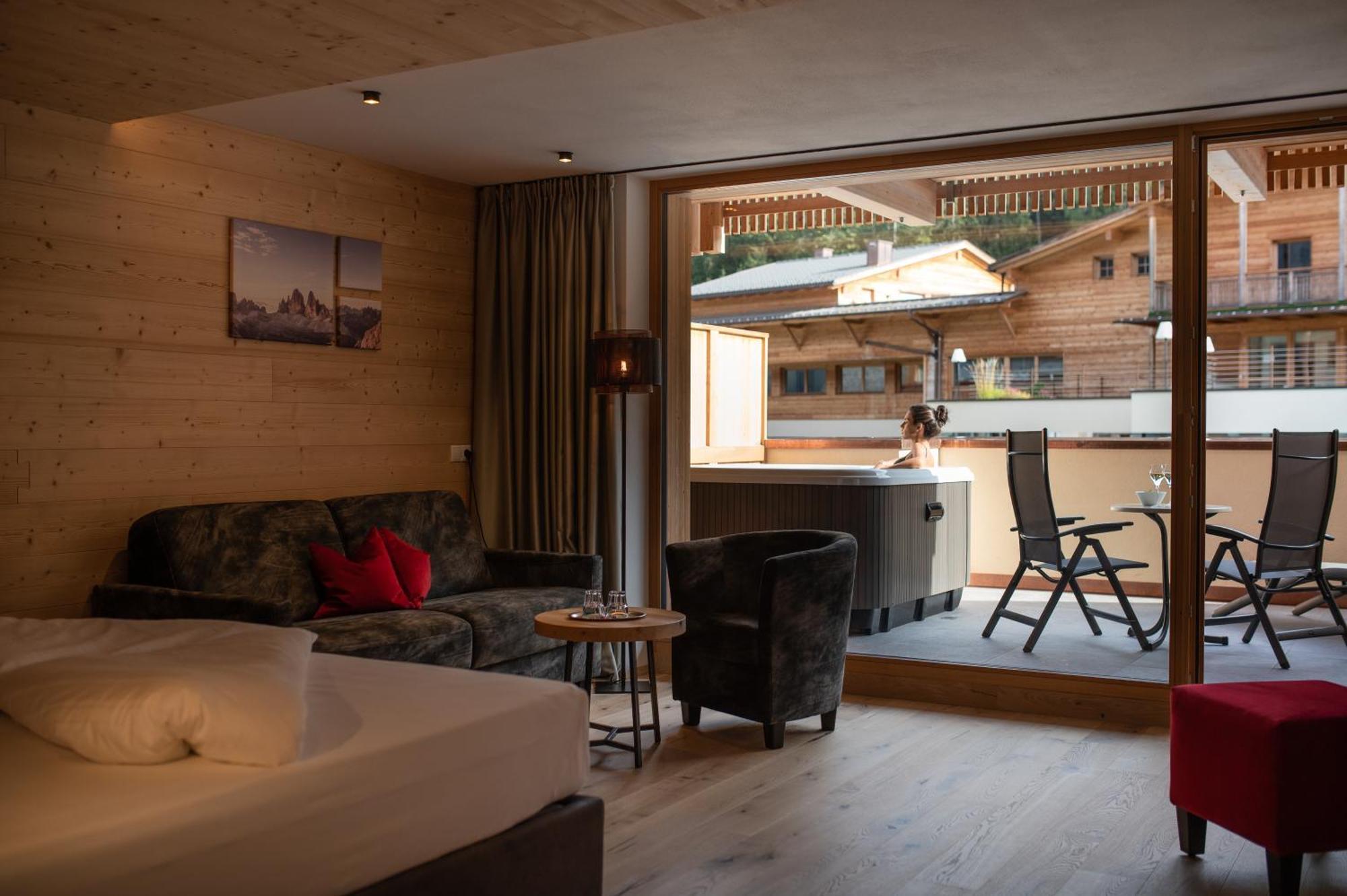 Alpine Nature Hotel Stoll Planca di Sopra Luaran gambar