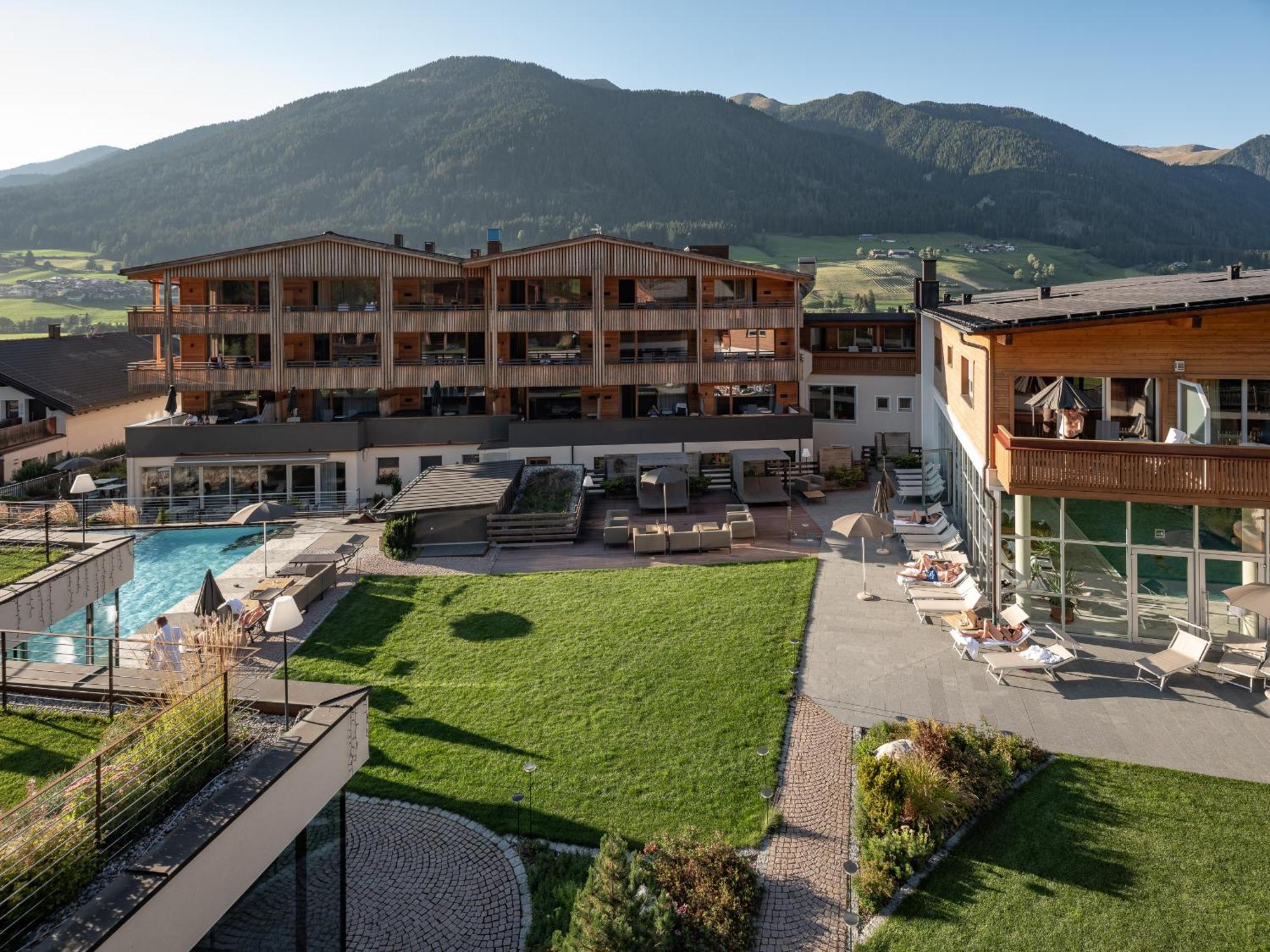 Alpine Nature Hotel Stoll Planca di Sopra Luaran gambar