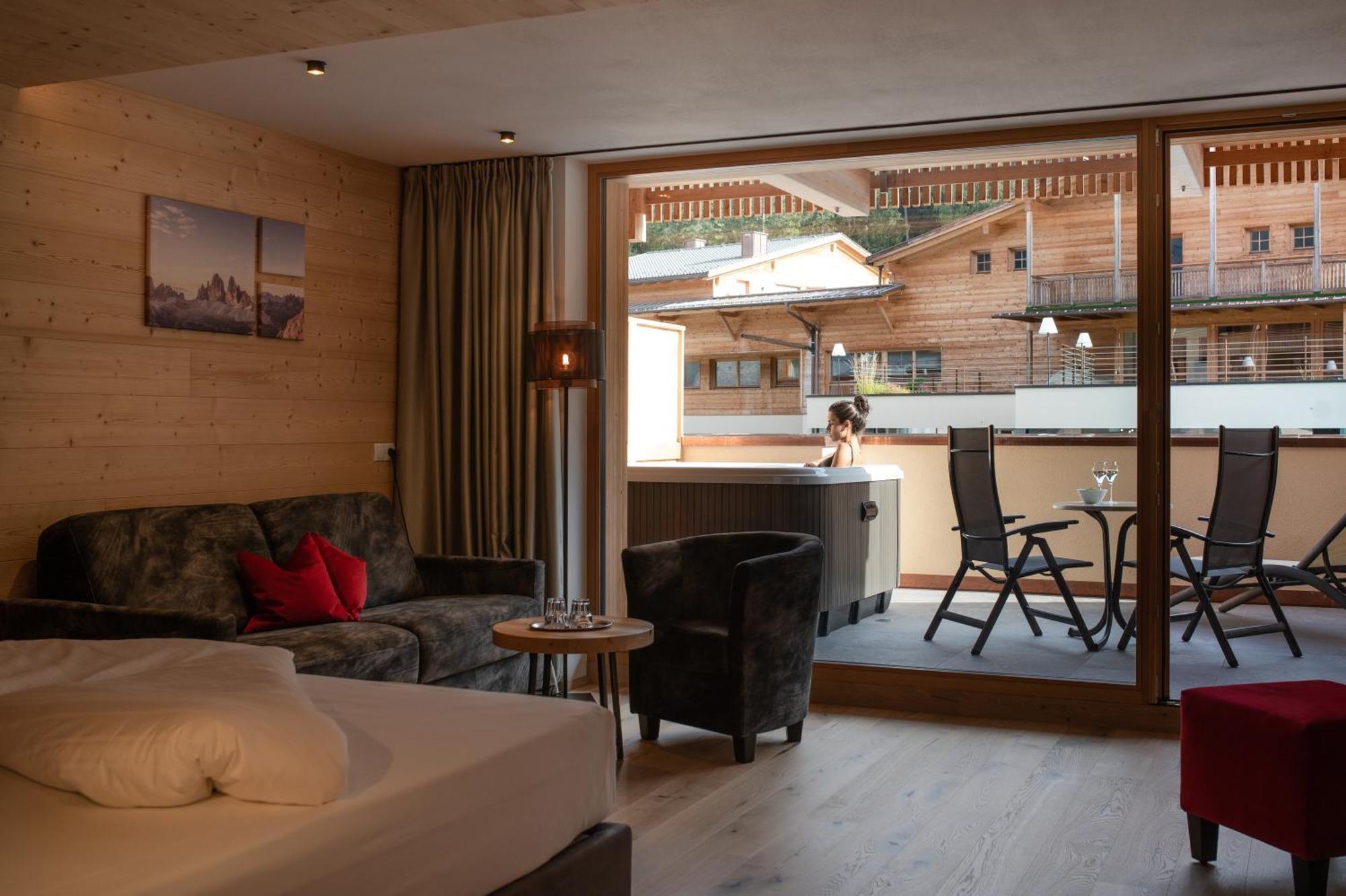 Alpine Nature Hotel Stoll Planca di Sopra Luaran gambar
